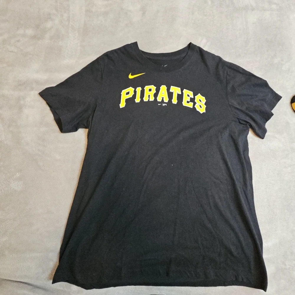 Nike PITTSBURGH PIRATES Black Nike T Shirt Size L Hayes #13 MLB‎ Baseball